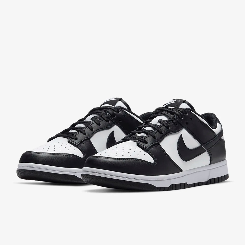 NEW Women’s Nike Dunk Low - Black and White 9.5B